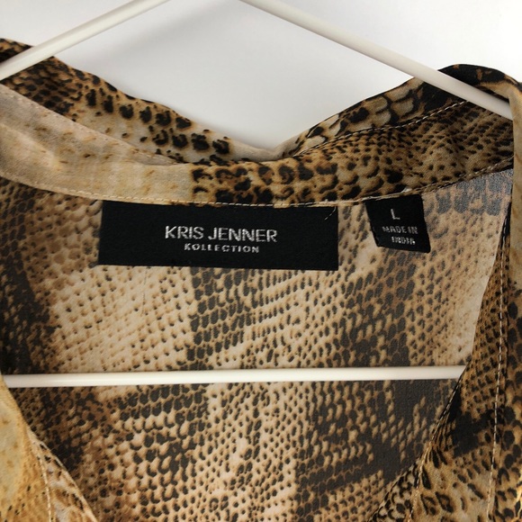 ⭐️Kris Jenner Collection | button down long sleeve - Picture 2 of 6